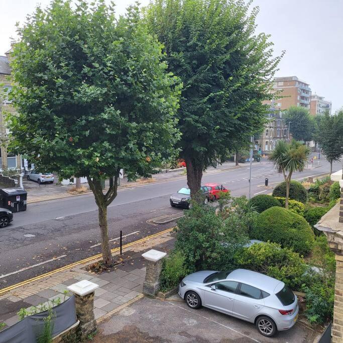 5 Luxury Spacious Loft - Prime Location - Comfortable Bed & Sofa Μπράιτον Εξωτερικό φωτογραφία